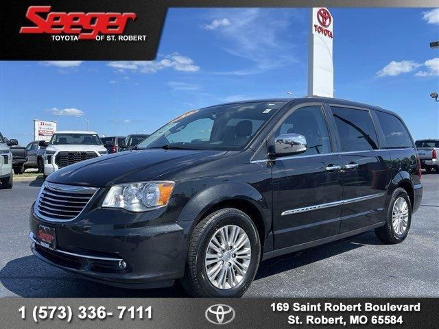 2C4RC1CG0GR304815-2016-chrysler-town-andamp-country