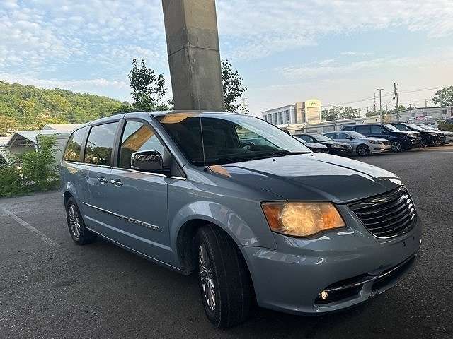 2C4RC1CG2DR747608-2013-chrysler-town-and-country